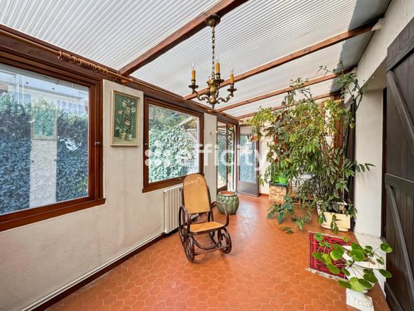 Maison
         7 pièces
        - 153 m² 434 000 € *