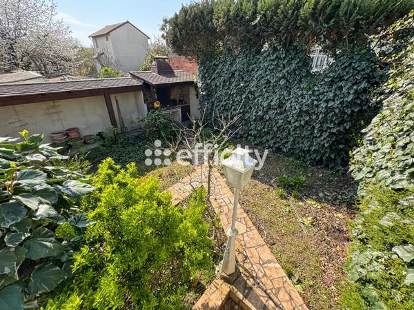 Maison
         7 pièces
        - 153 m² 434 000 € *