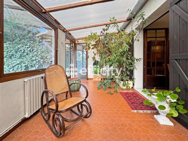 Maison
         7 pièces
        - 153 m² 434 000 € *