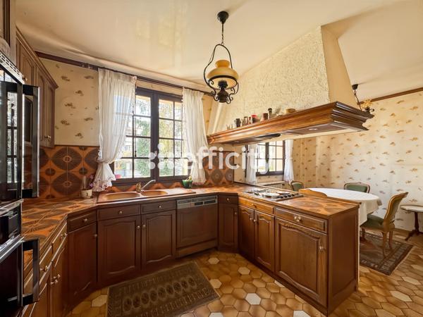 Maison
         7 pièces
        - 153 m² 434 000 € *