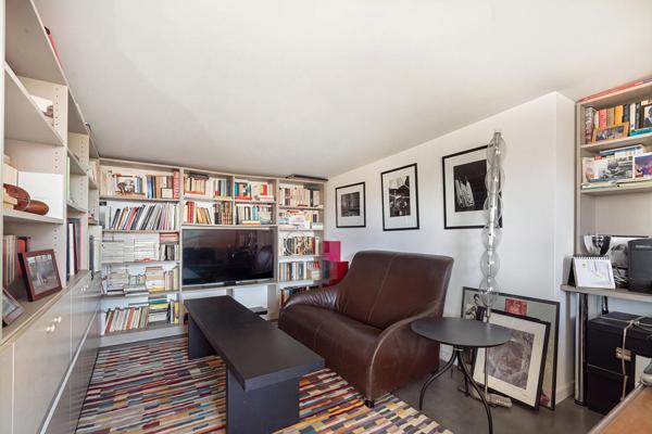 Duplex en dernier étage avec terrasse, vue Seine et Paris