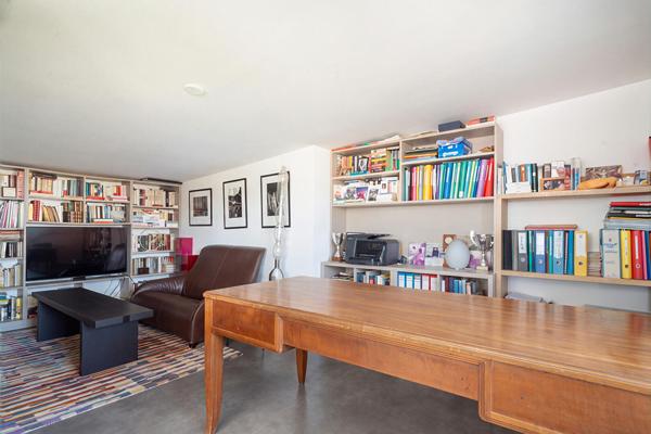Duplex en dernier étage avec terrasse, vue Seine et Paris