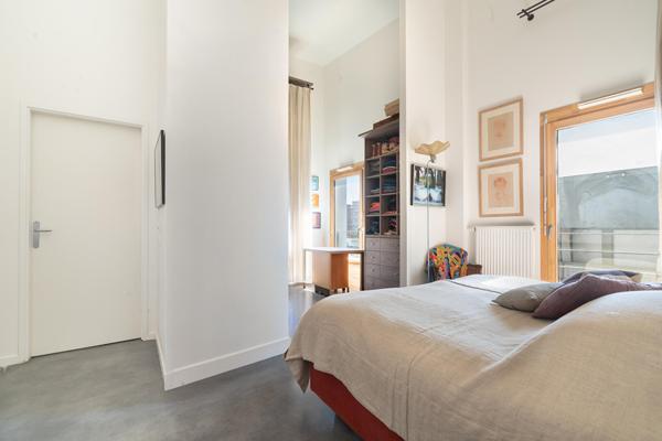Duplex en dernier étage avec terrasse, vue Seine et Paris