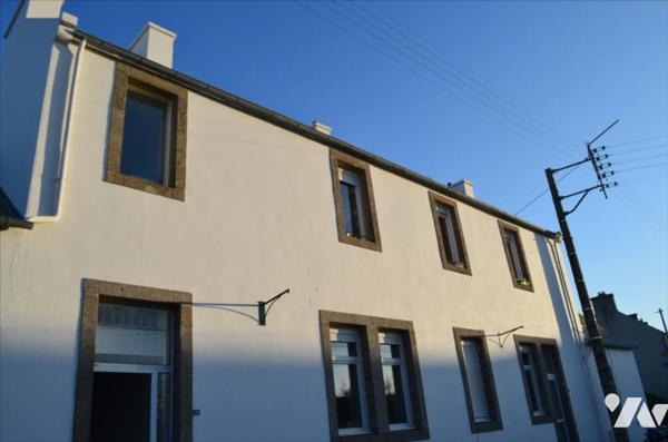 PLOUGONVELIN - HYPER CENTRE - DUPLEX Avec dépendance - 63m² - 2 CHAMBRES