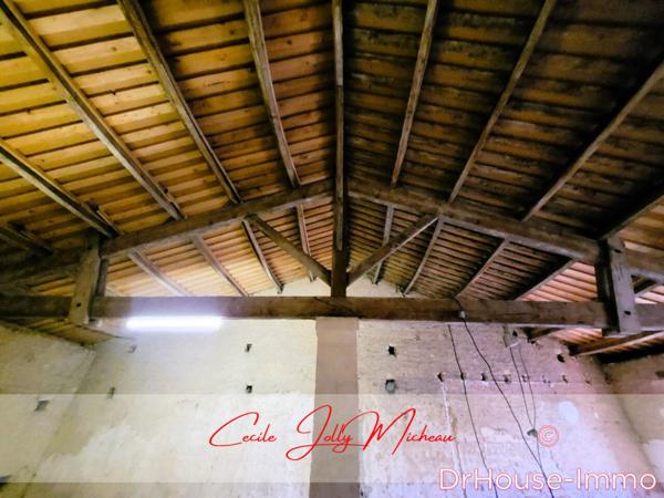 Maison à vendre 4 pièces de 237 m²