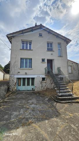 GRANDE MAISON FAMILIALE A RENOVER