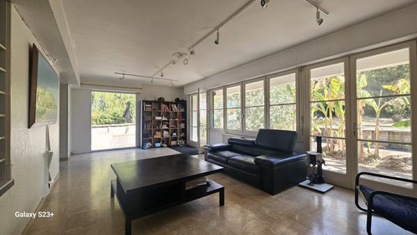 GRANDE MAISON FAMILIALE A RENOVER