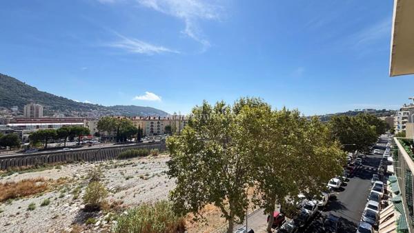 Vente Appartement 3 pièces 57 m2 à Nice