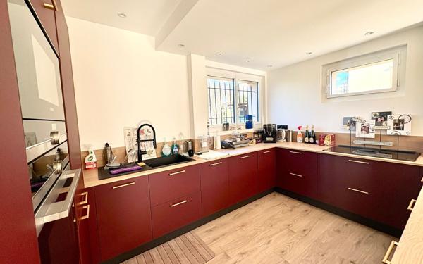 Maison à vendre    4 pièces •  Le Cannet