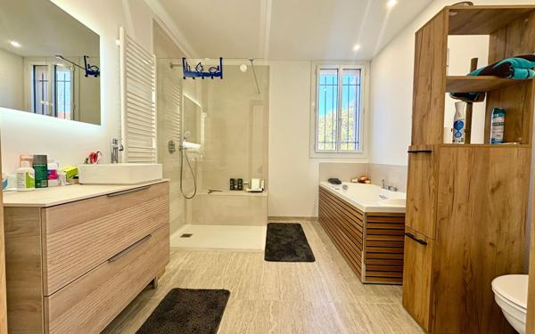 Maison à vendre    4 pièces •  Le Cannet