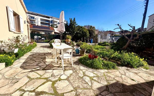 Maison à vendre    4 pièces •  Le Cannet