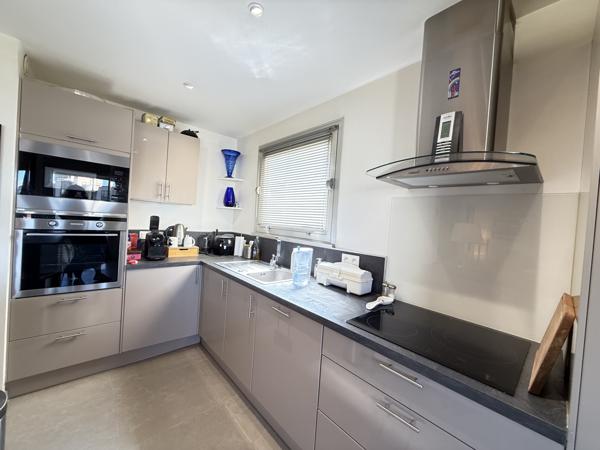 Montpellier (34000) Appartement 4 pièces 2 places de parking et cave Montpellier Antigone