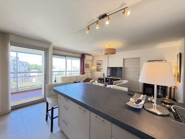 Montpellier (34000) Appartement 4 pièces 2 places de parking et cave Montpellier Antigone