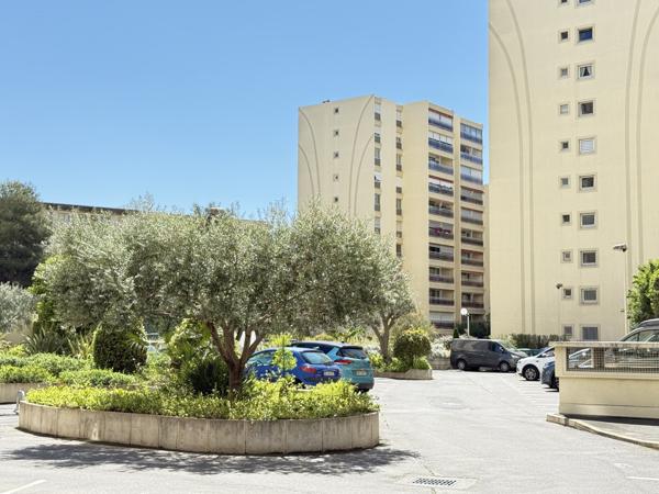 Montpellier (34000) Appartement 4 pièces 2 places de parking et cave Montpellier Antigone