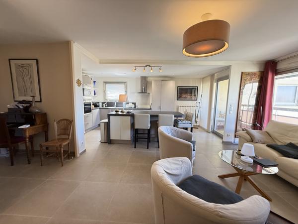 Montpellier (34000) Appartement 4 pièces 2 places de parking et cave Montpellier Antigone