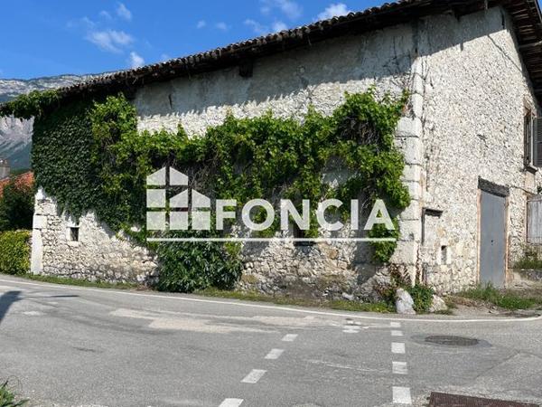 À vendre Maison 6 pièces 235 m² - Saint-ismier 38330