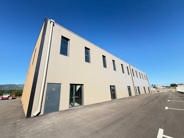 Location local d'activité neuf à Lucciana, proche aéroport Bastia-Poretta