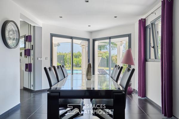 Contemporaine de caractère avec piscine