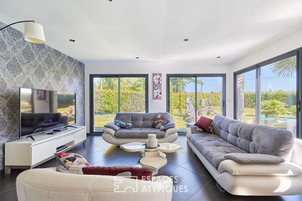 Contemporaine de caractère avec piscine