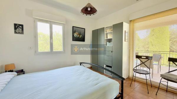 Vente                                                      Maison
                        
                     8 pièces                      190 m2                     à Fréjus