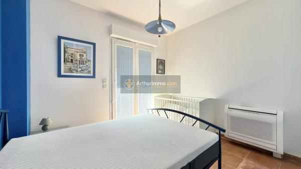 Vente                                                      Maison
                        
                     8 pièces                      190 m2                     à Fréjus