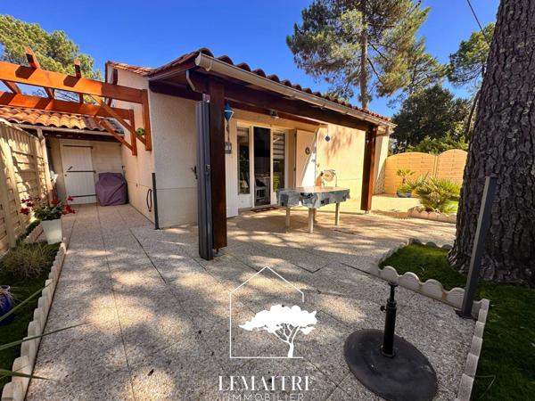 Villa dans une résidence avec piscine