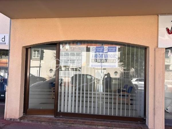 Local d activites de 47,10 m²