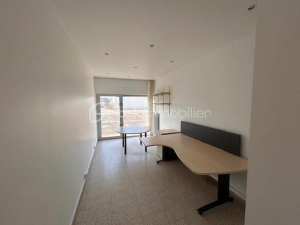 Local d activites de 47,10 m²