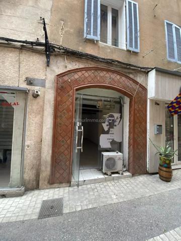 Vente                                                      Local commercial
                        
                     1 pièces                                         à Aubagne