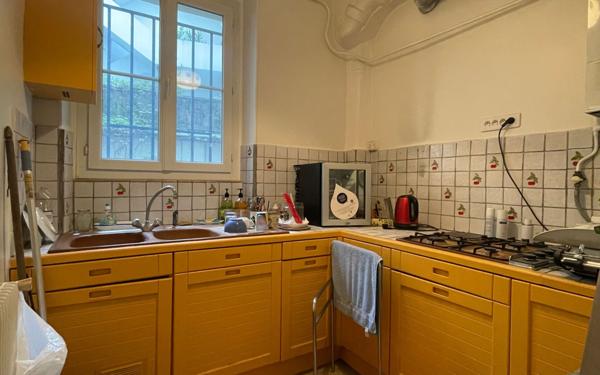 Appartement à vendre    3 pièces • 52,06 m2 Paris 20