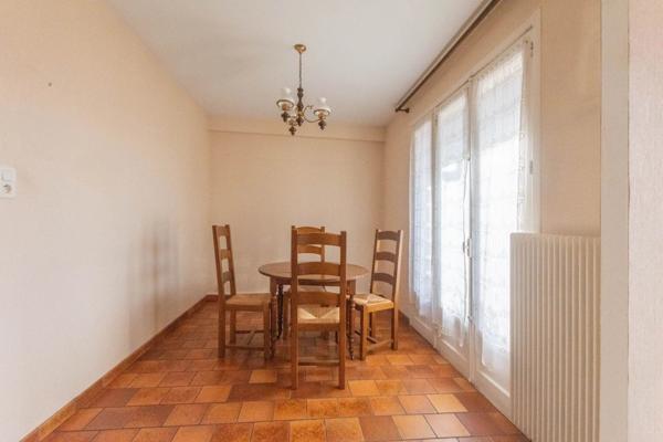 Vente Maison 9 pièces 196 m2 à Pont-du-Château