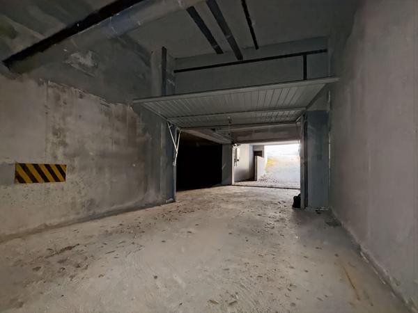 A vendre garage / box Bordeaux 33000