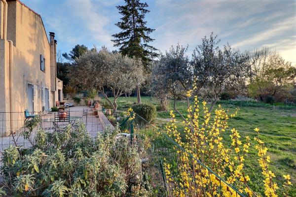 Fuveau (13710) Villa 5 chambres vue sainte Victoire sur 2 Logements