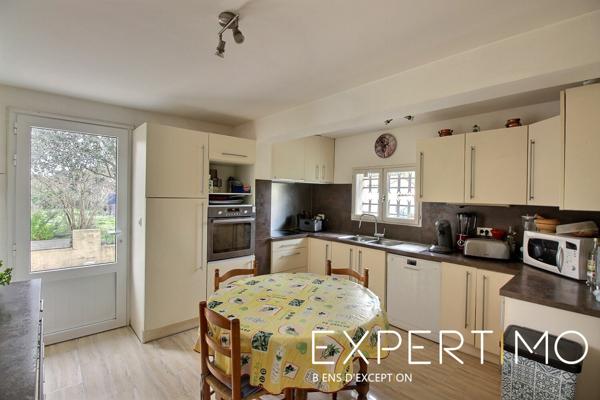 Fuveau (13710) Villa 5 chambres vue sainte Victoire sur 2 Logements