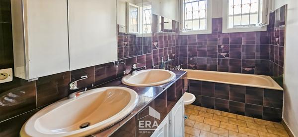 LE PIAN MEDOC 33290 - Maison de plain-pied 115m² sur 1000 m² de terrain - CALME ET ARBORE