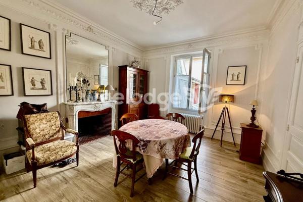 Maison à vendre 9 pièces de 212 m² à Levroux