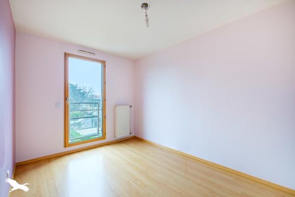 Appartement à louer 1 000 € CC Bron 3 p 86 m² DPE C