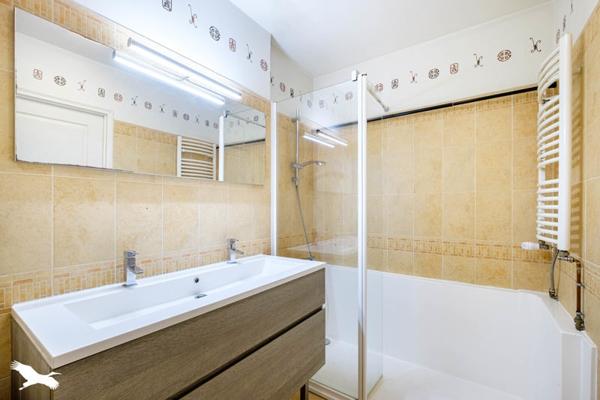 Appartement à louer 1 000 € CC Bron 3 p 86 m² DPE C