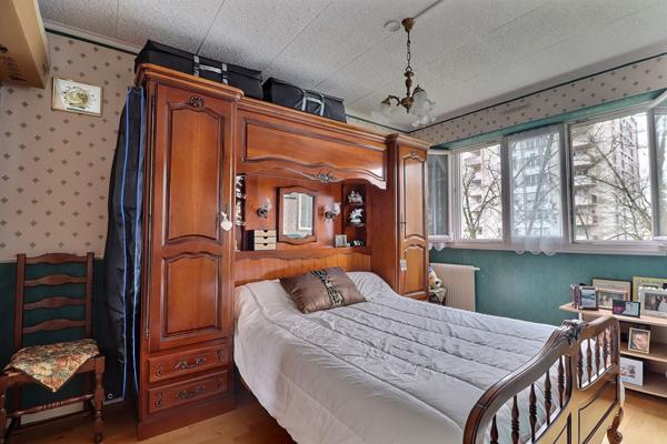 Appartement Le Plessis Bouchard 4 pièce(s) 79.02 m2+ PLACES DE PARKING+ CAVE