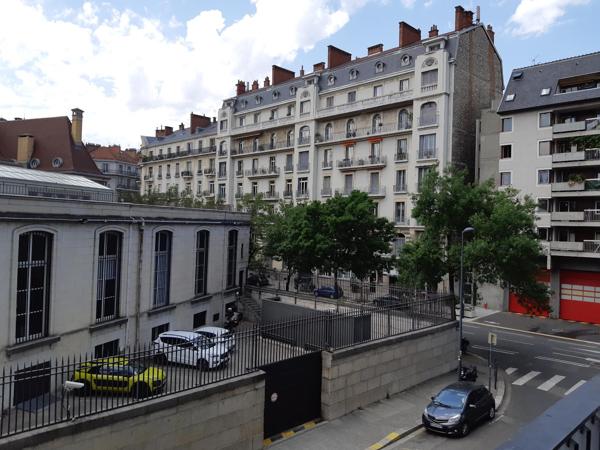 Appartement · Location Grenoble (38000) 4 pièces · 85m²