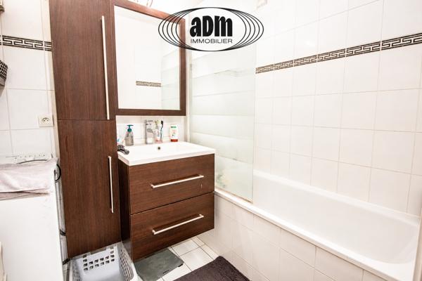 Appartement
                                                                                                                                                                                                                                                                                                                        3 pièce(s)                                                                                                                                                                                                          2 chambre(s)                                                                                                                                                                                                          64.74  m²