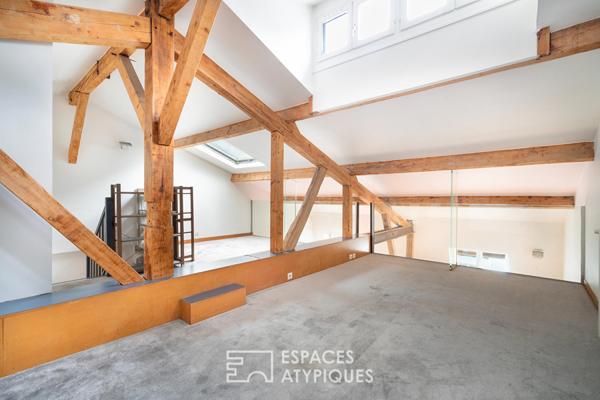 Un loft sous les toits, au coeur du Paris historique