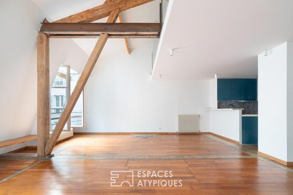 Un loft sous les toits, au coeur du Paris historique
