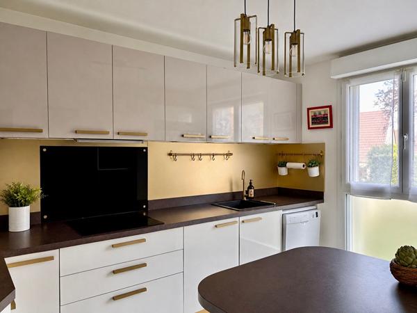 Maison familiale sans travaux 4 chambres, garage et jardin arboré à Villepreux