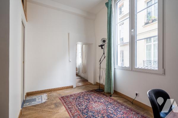 PARIS 4ème -  AU  COEUR DU MARAIS - RUE DES ROSIERS - APPARTEMENT 2 PIECES