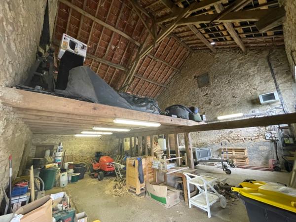 Propriété 250m2 avec studio indépendant LIZIERES (23)