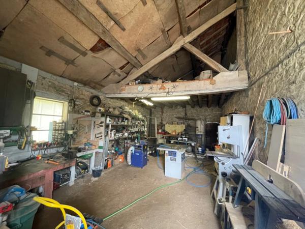 Propriété 250m2 avec studio indépendant LIZIERES (23)