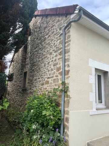 Propriété 250m2 avec studio indépendant LIZIERES (23)