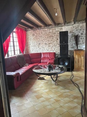 Propriété 250m2 avec studio indépendant LIZIERES (23)