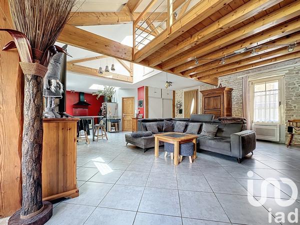 Maison à vendre 4 pièces 145 m² Mauzé-sur-le-Mignon